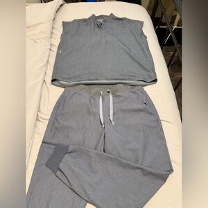 Figs women's scrub set in color Grey